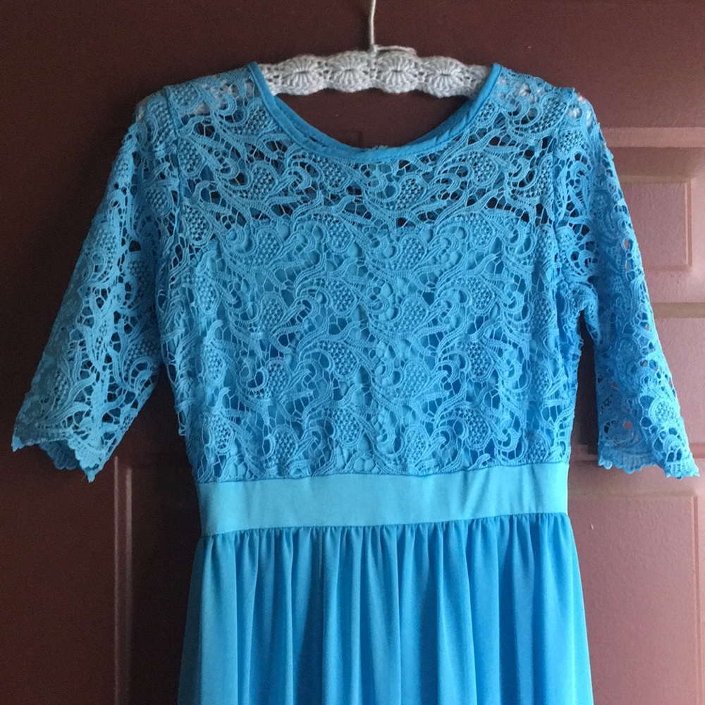 NWOT Long turquoise dress for prom or event.